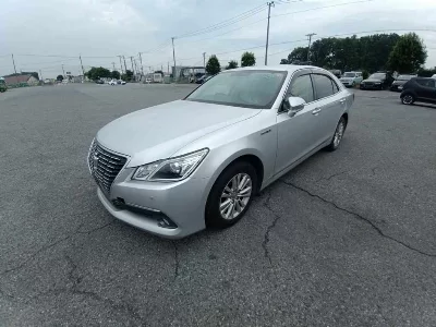 Toyota CROWN HYBRID