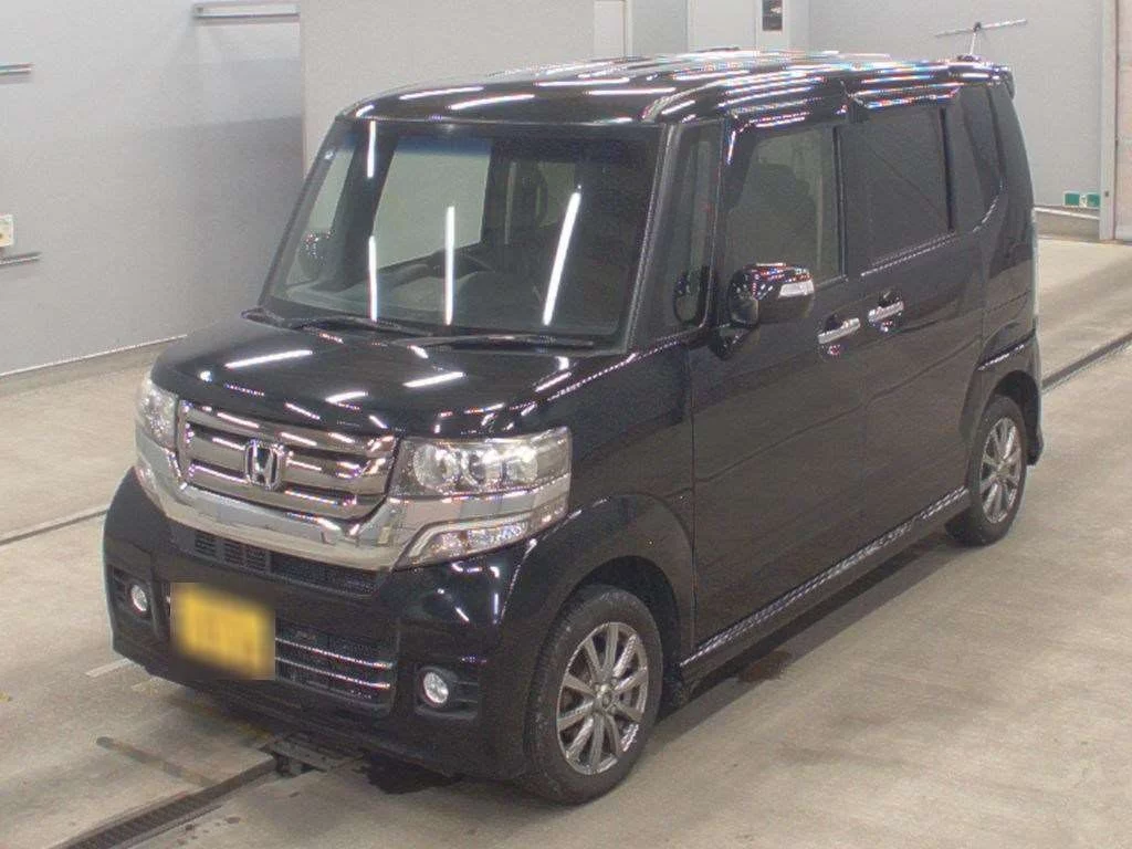 Honda N BOX CUSTOM  с аукциона в Японии
