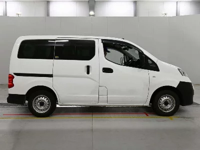 Nissan NV200 VANETTE VAN