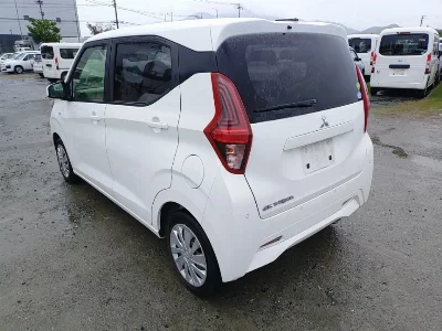 Mitsubishi eK Wagon