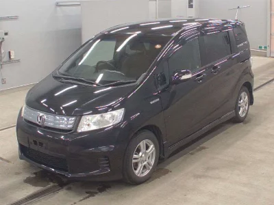 Honda FREED SPIKE HYBRID