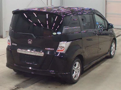 Honda FREED SPIKE HYBRID