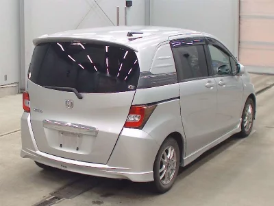 Honda Freed Spike