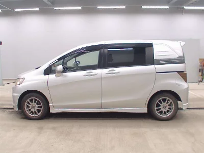 Honda Freed Spike