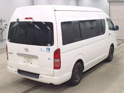 Toyota HiAce Commuter