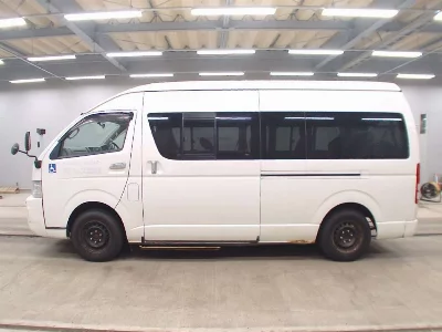 Toyota HiAce Commuter