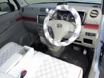Daihatsu Move Conte