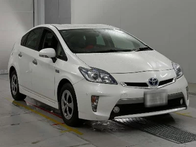 Toyota Prius PHV