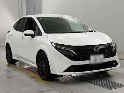 Nissan Aura