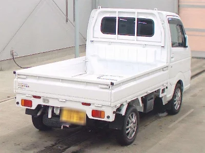 Nissan NT100 Clipper