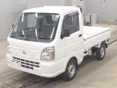 Nissan NT100 Clipper