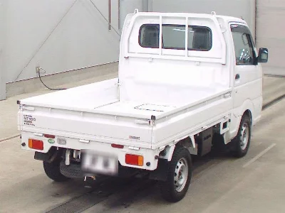 Nissan NT100 Clipper