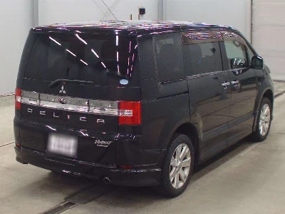 Mitsubishi DELICA D5