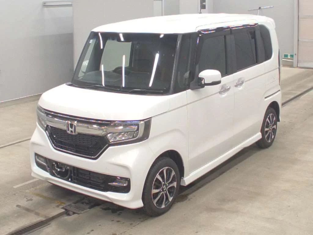Honda N BOX CUSTOM  с аукциона в Японии