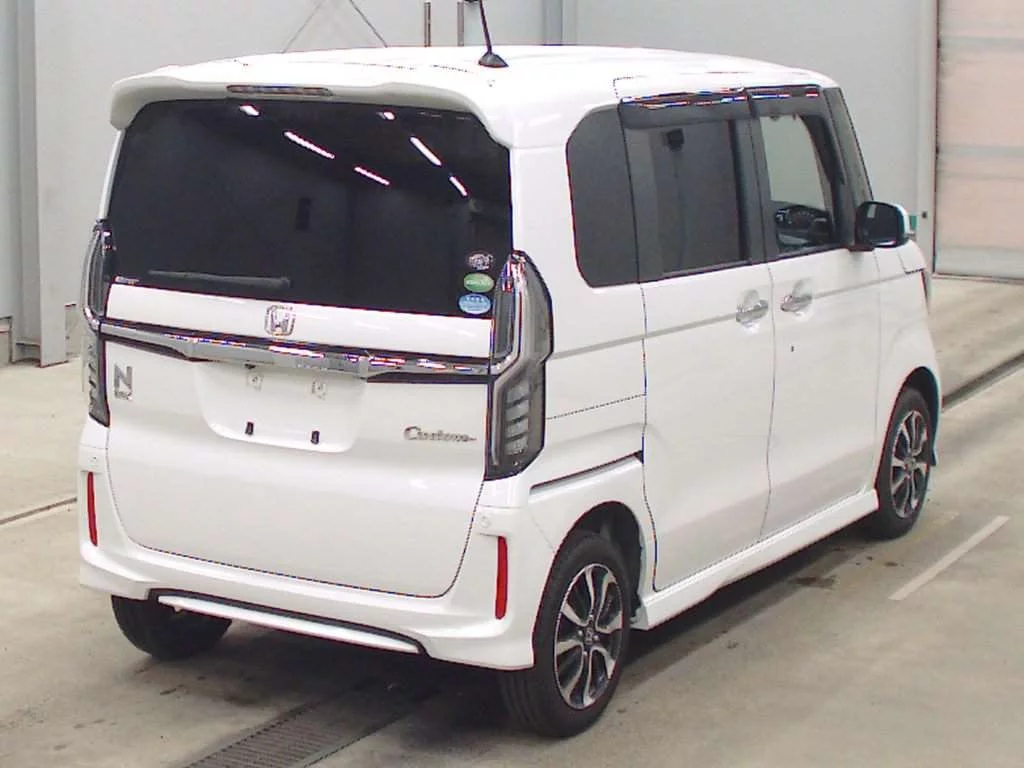 Honda N BOX CUSTOM  с аукциона в Японии