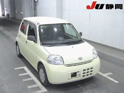 Daihatsu Esse