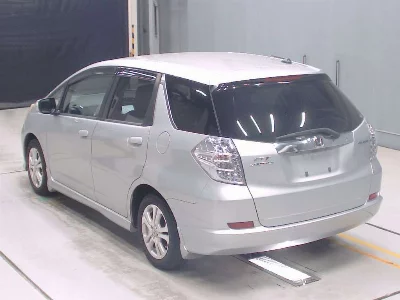 Honda FIT SHUTTLE HYBRID