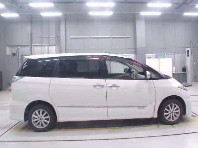Toyota Estima Hybrid