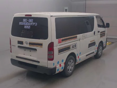 Toyota HiAce Van