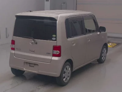 Toyota Pixis Space