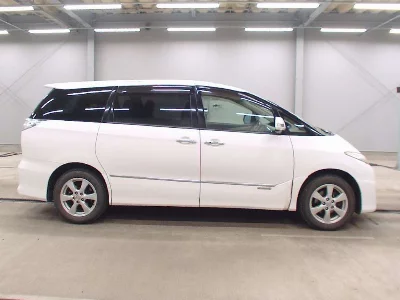 Toyota Estima Hybrid