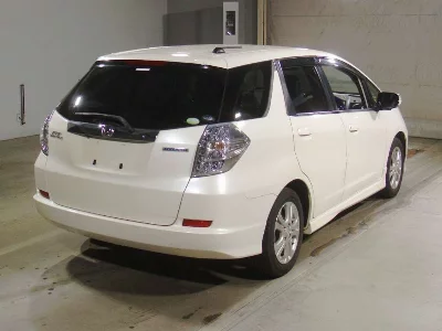 Honda FIT SHUTTLE HYBRID
