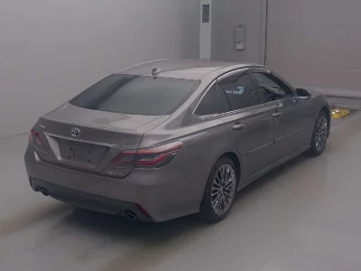 Toyota CROWN HYBRID