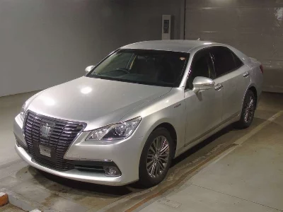 Toyota CROWN HYBRID
