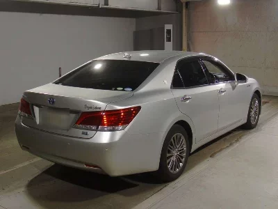 Toyota CROWN HYBRID