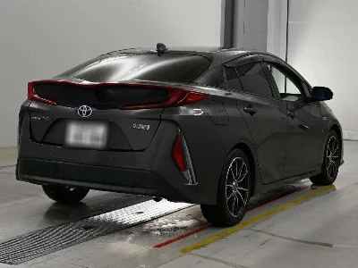 Toyota Prius PHV