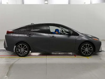 Toyota Prius PHV