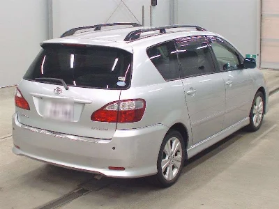 Toyota Ipsum