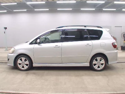 Toyota Ipsum