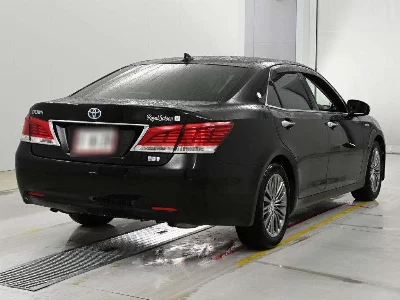Toyota CROWN HYBRID