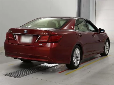 Toyota CROWN HYBRID