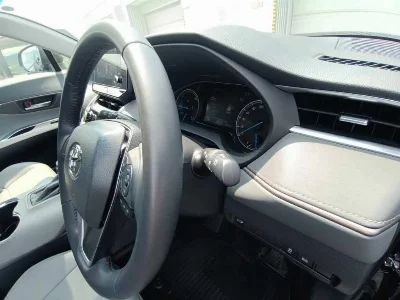 Toyota HARRIER HYBRID
