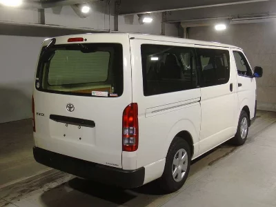 Toyota HiAce Van