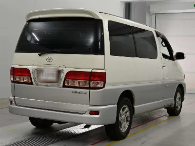 Toyota Hiace Regius