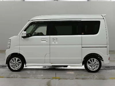 Nissan NV100 Clipper Rio