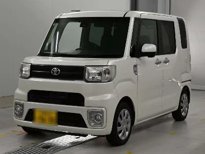 Toyota Pixis Mega