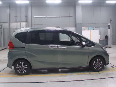 Honda FREED + HYBRID