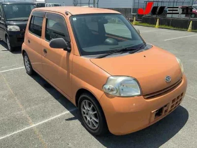Daihatsu Esse
