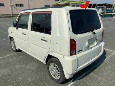 Daihatsu Naked