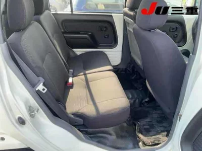 Daihatsu Naked