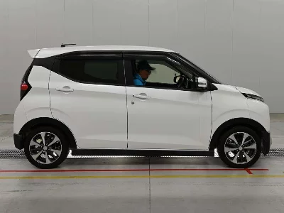 Mitsubishi eK X