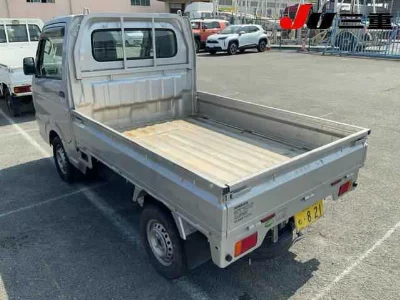 Nissan NT100 Clipper