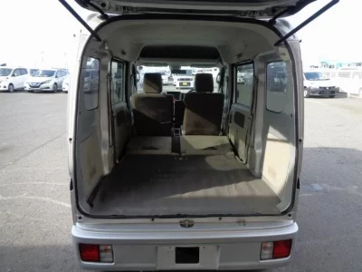 NISSAN NV100 CLIPPER