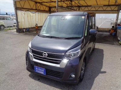 NISSAN DAYZ ROOX