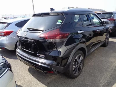 NISSAN KICKS