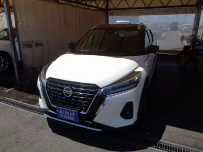 NISSAN KICKS